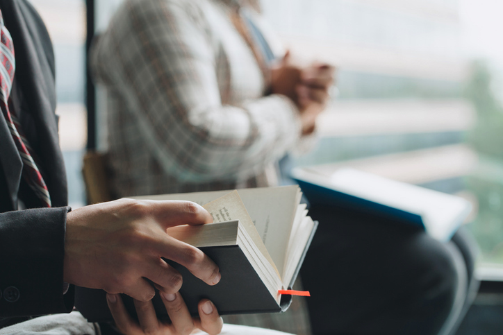 Come il mondo interagisce con la Bibbia