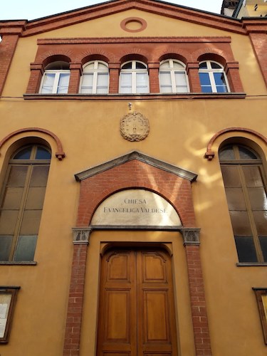 Aosta, una chiesa che si apre al pubblico