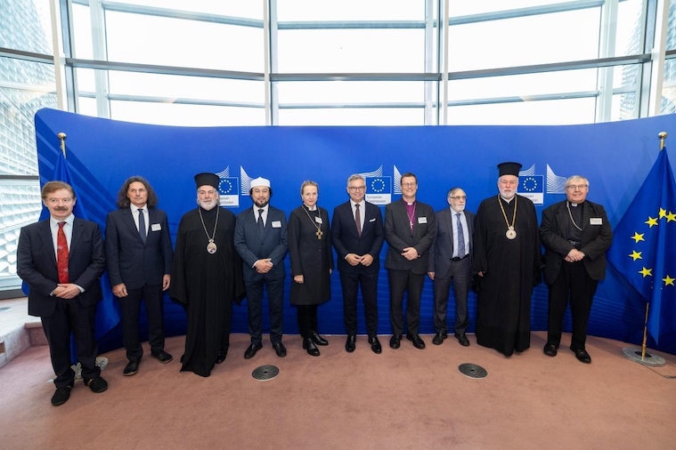 Contro discorsi d’odio e fake news